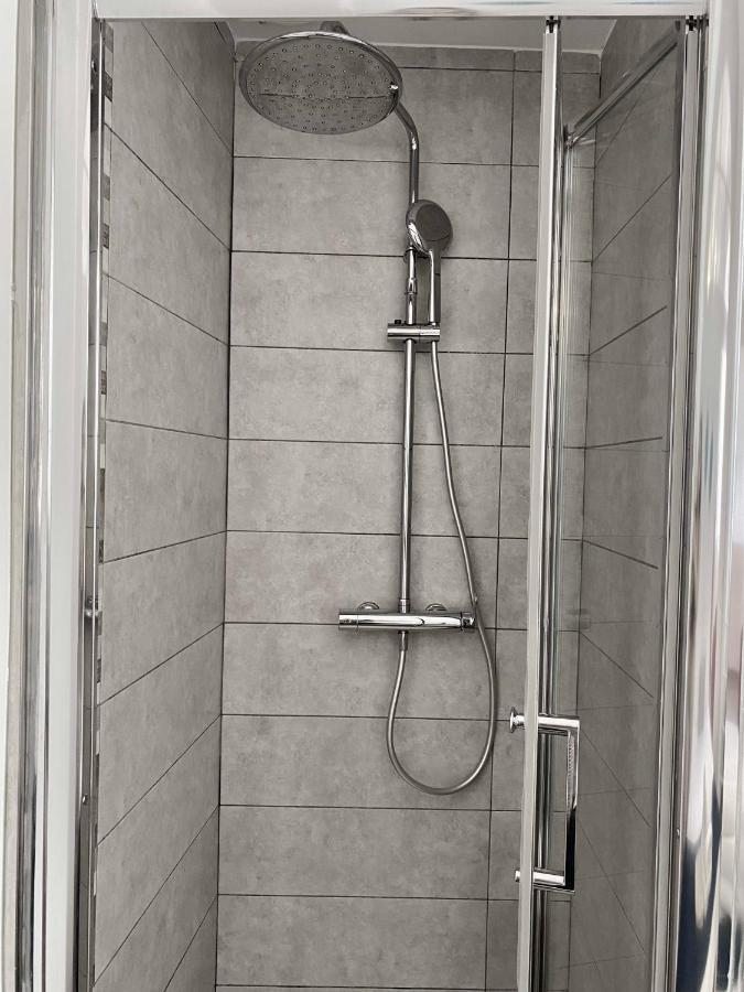 Quirky 1Br Just Off Main Street Prime Location Lägenhet Gibraltar Exteriör bild